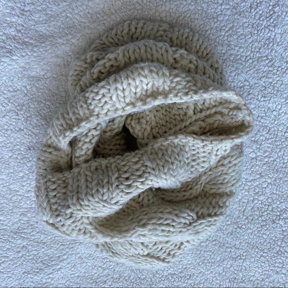 Aerie circle scarf